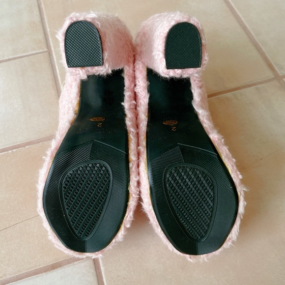 One Spo fluffy heels - Picture 5 of 7